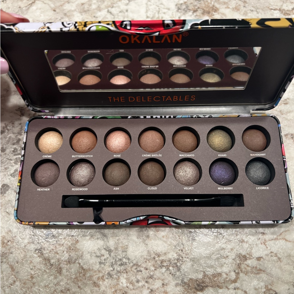 Okalan Eyeshadow Palette
